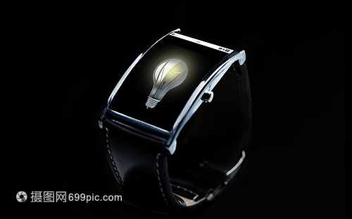 现代技术理念的缩影 智能手表与灯泡图标屏幕